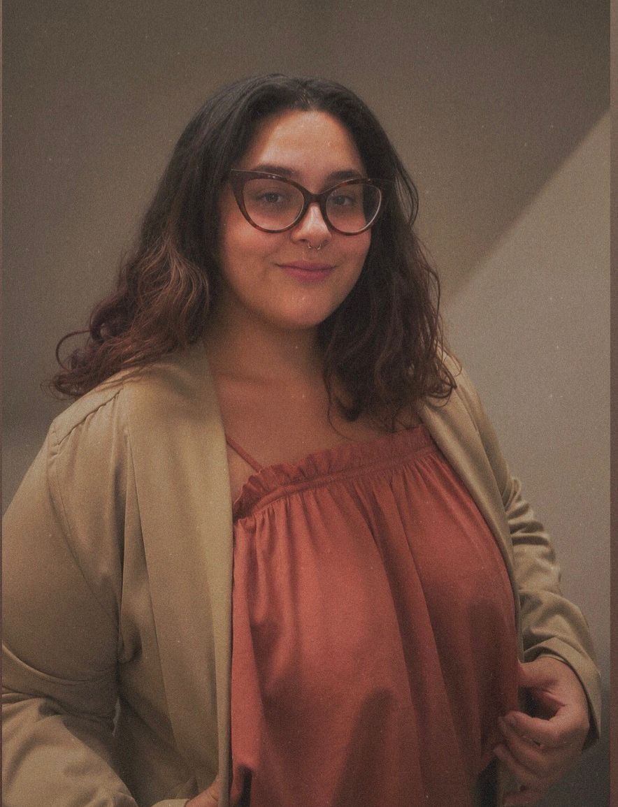 Ana Luisa Araujo Sousa em seu espaço de atendimento